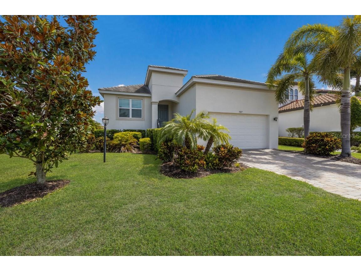 5827 Inspiration Terrace Bradenton FL 34210 A4653909 image2