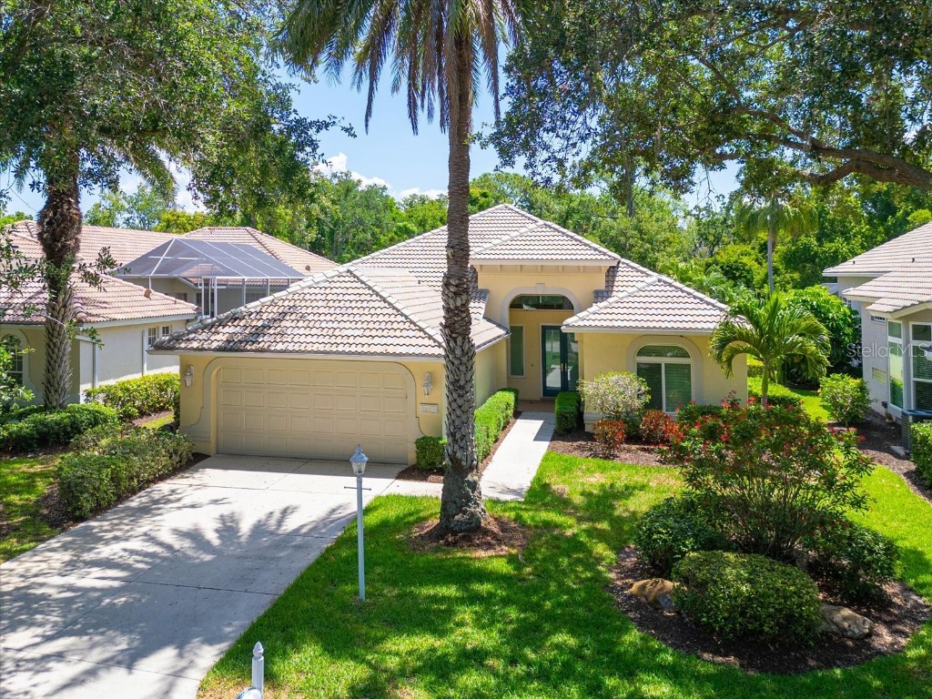 5827 Los Verdes Court Bradenton FL 34210 A4611246 image1