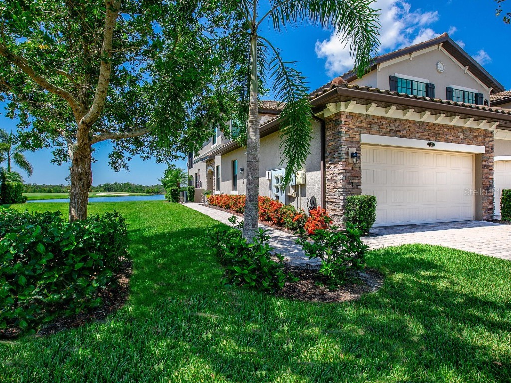 5827 Wake Forest Run #101 Bradenton FL 34211 A4574966 image1