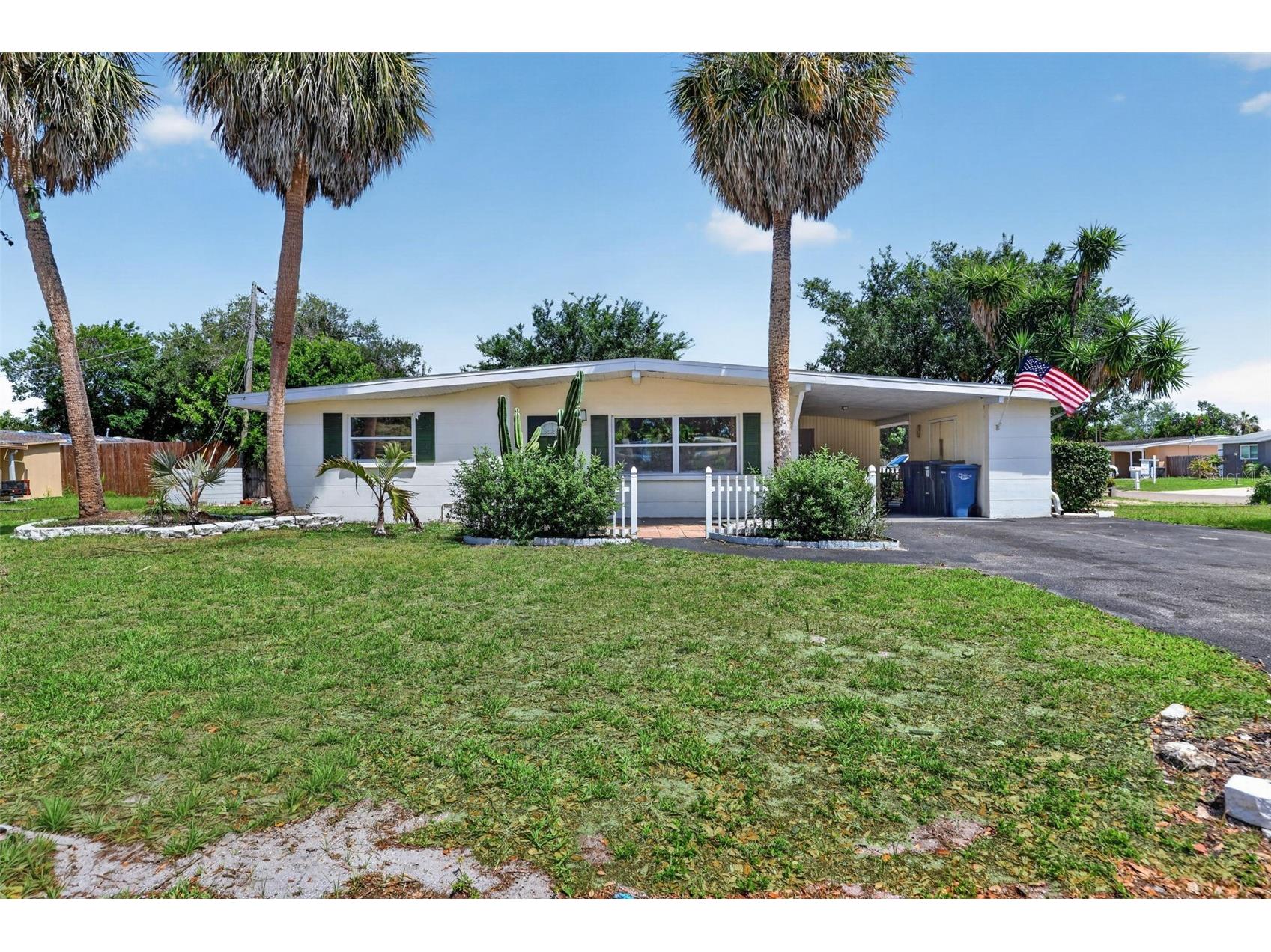 5828 22nd Street W Bradenton FL 34207 A4690088 image1