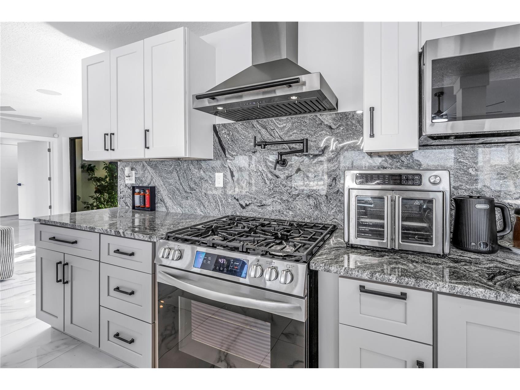 583 Crystal Drive Madeira Beach FL 33708 TB8474247 image23