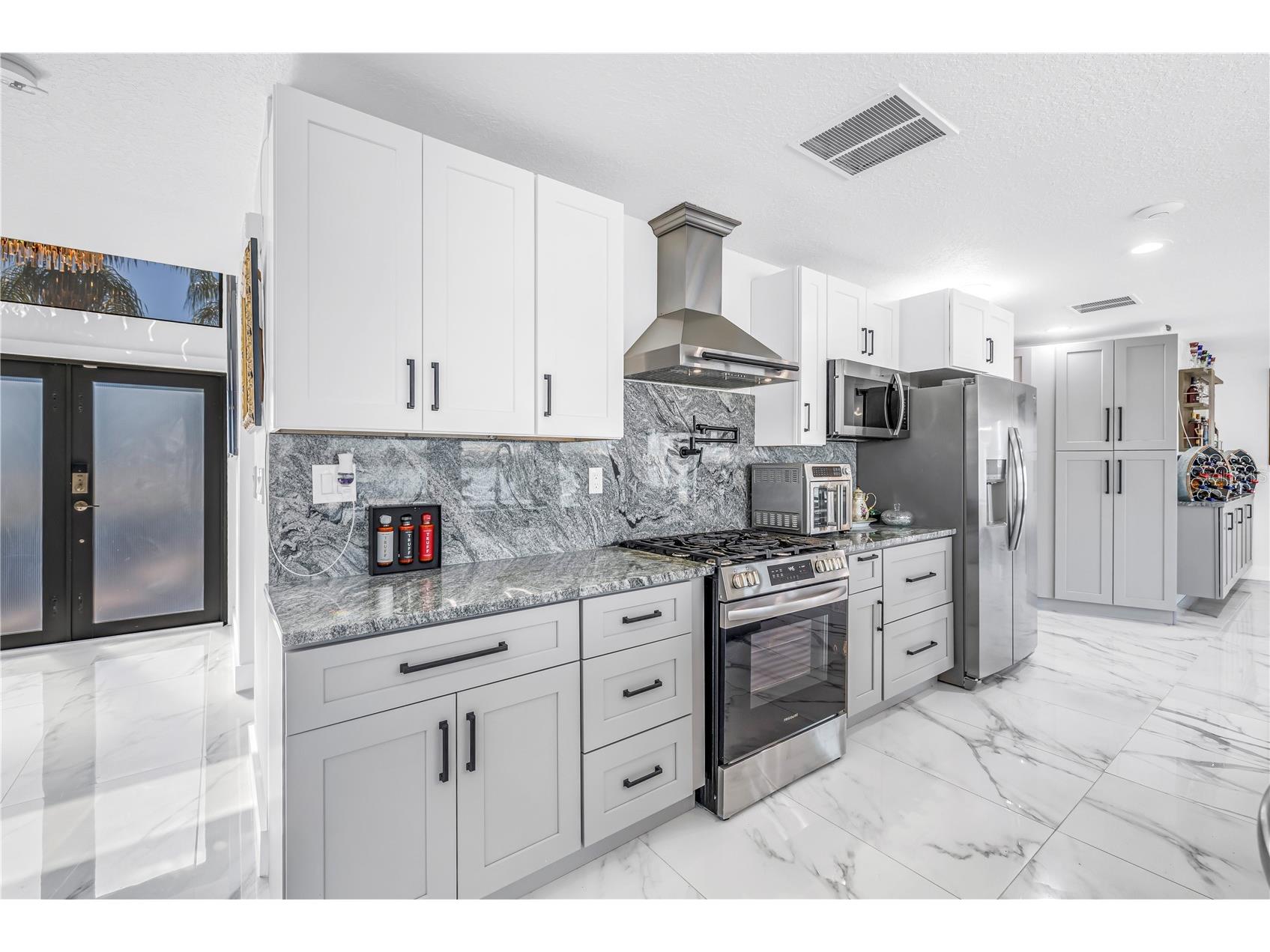 583 Crystal Drive Madeira Beach FL 33708 TB8474247 image24