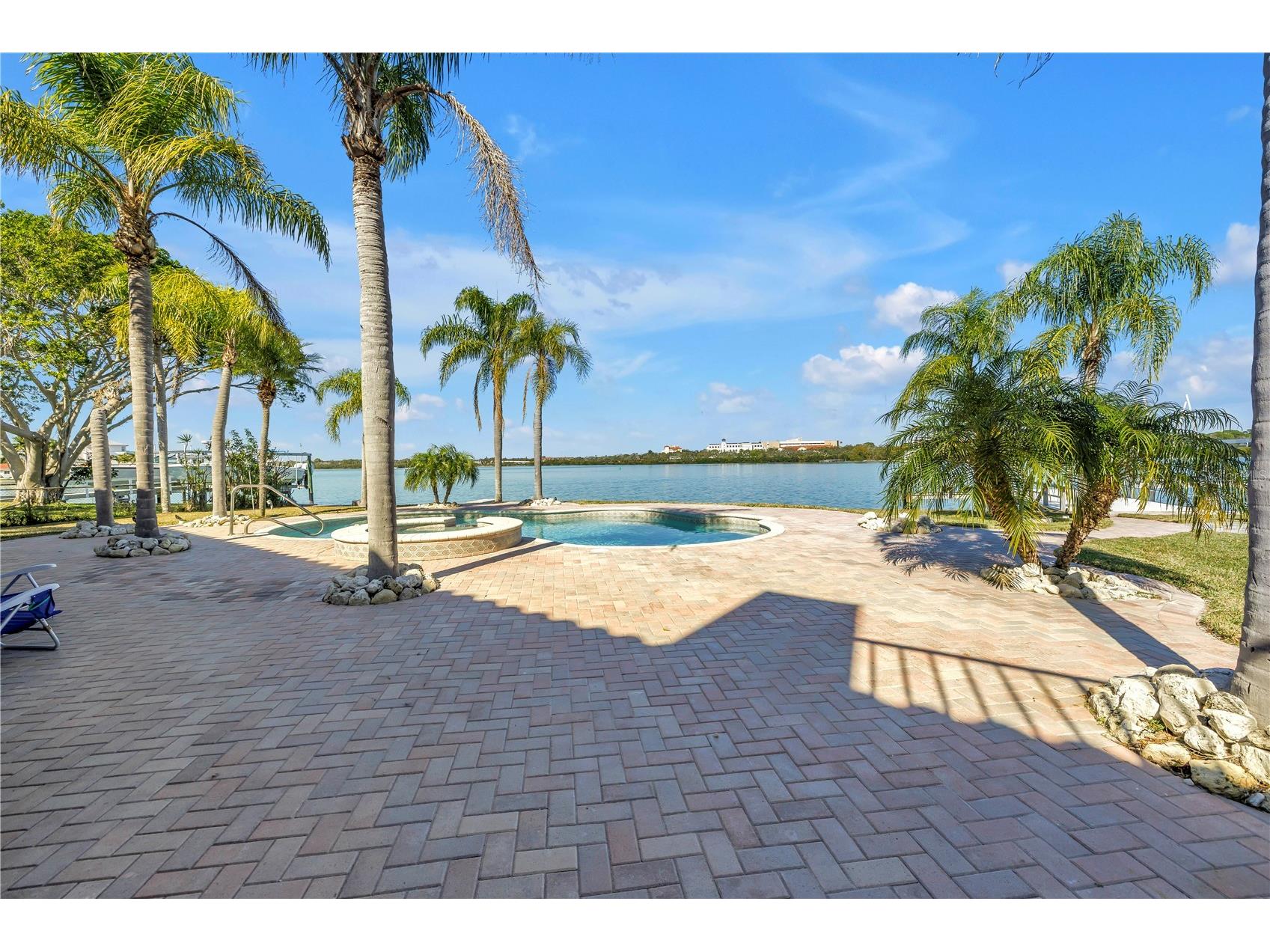 583 Crystal Drive Madeira Beach FL 33708 TB8474247 image66
