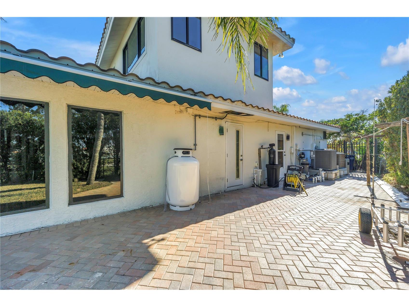 583 Crystal Drive Madeira Beach FL 33708 TB8474247 image74
