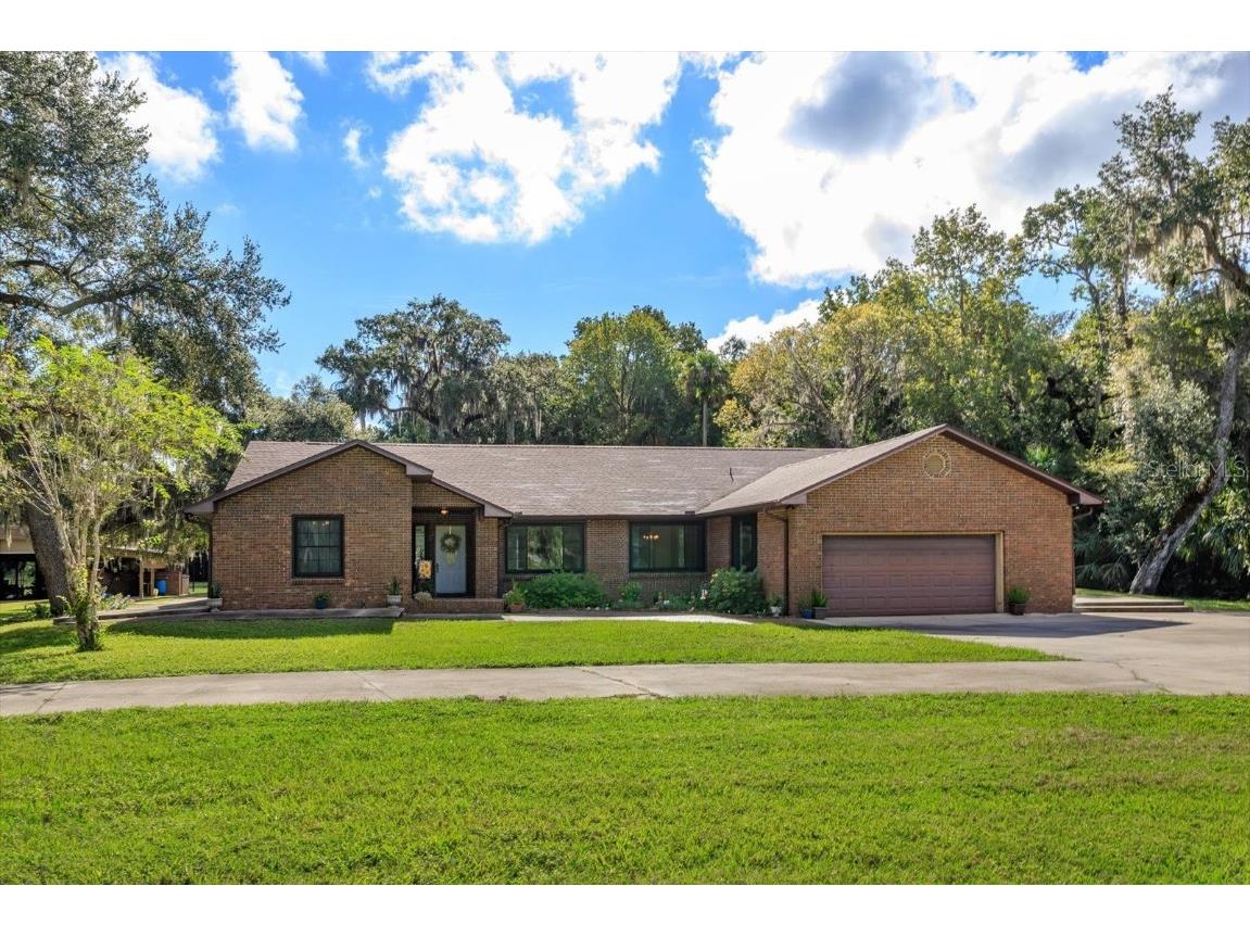 583 Winona Drive Geneva FL 32732 - LAKE HARNEY O6347878 image1