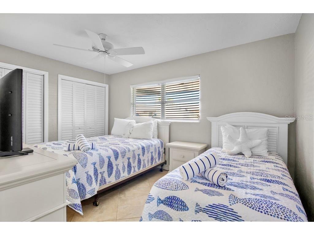 5830 Midnight Pass Road #107 Sarasota FL 34242 A4679302 image16