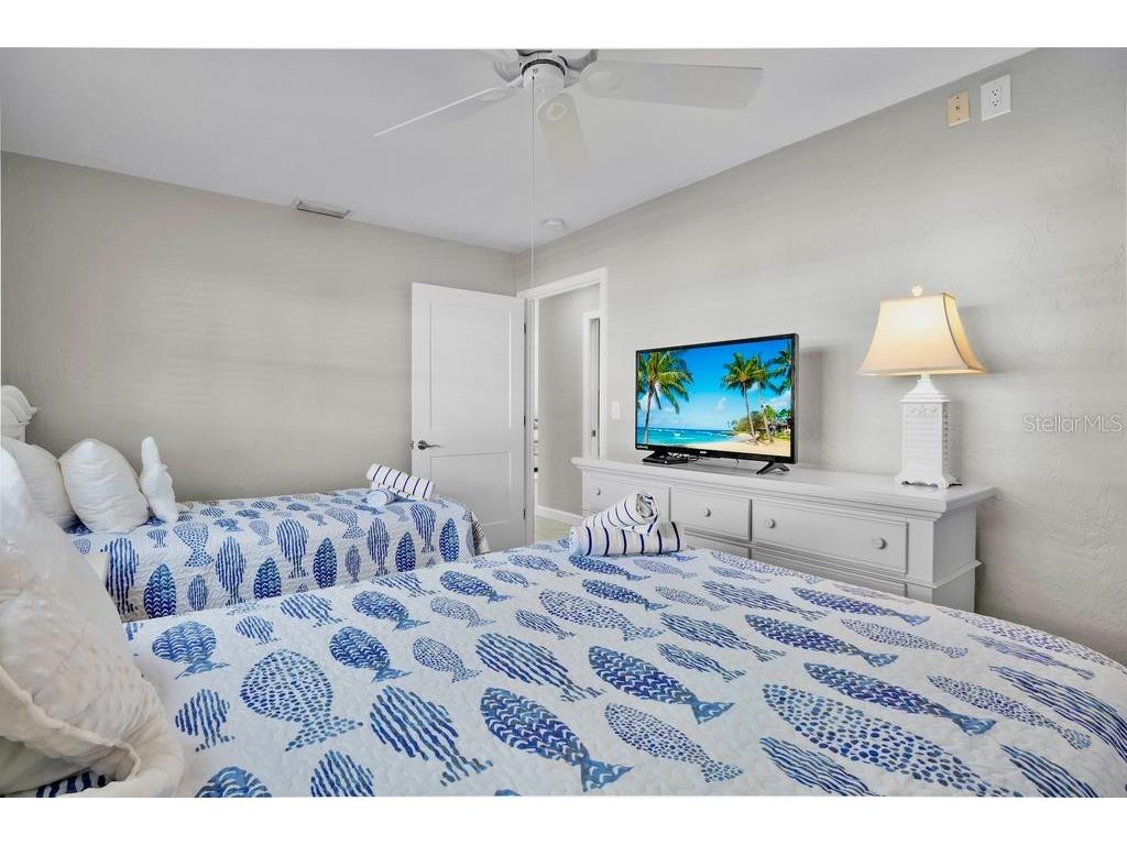 5830 Midnight Pass Road #107 Sarasota FL 34242 A4679302 image17