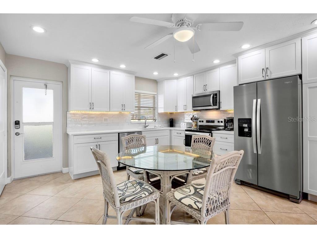 5830 Midnight Pass Road #107 Sarasota FL 34242 A4679302 image6