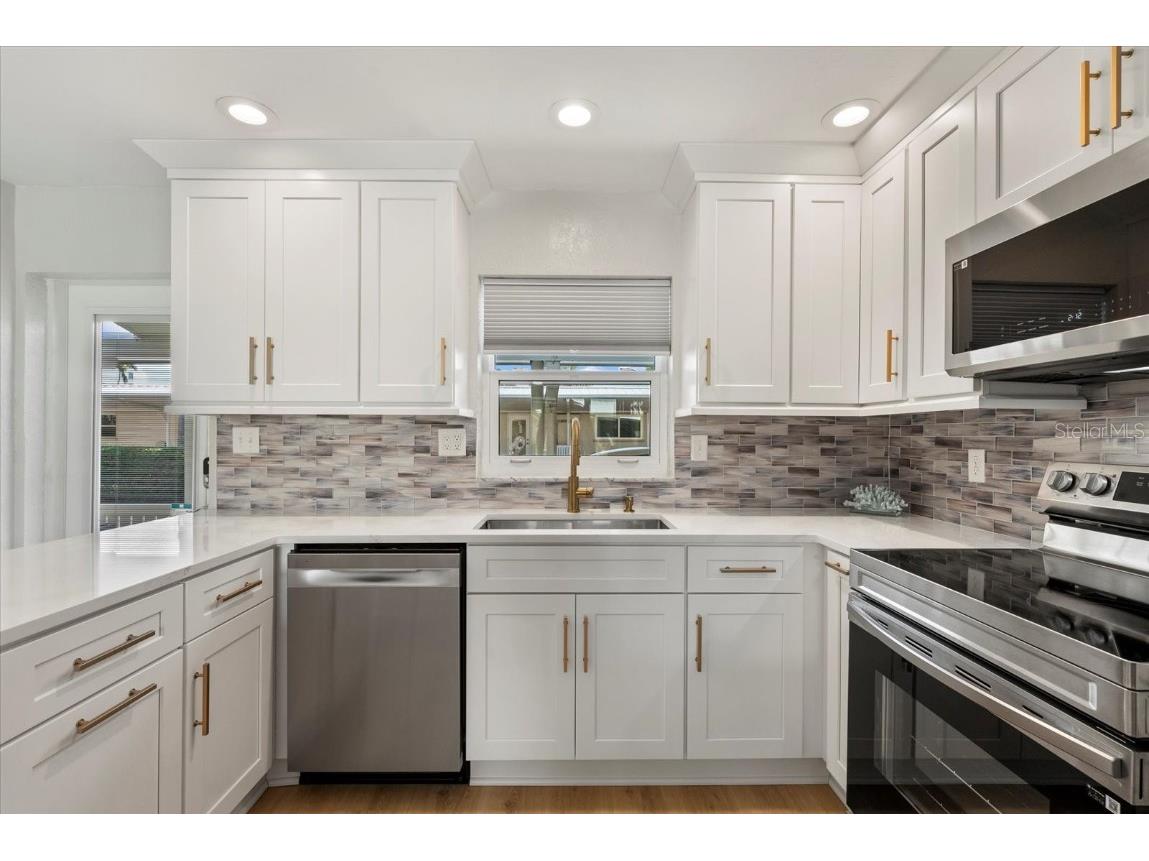 5830 Midnight Pass Road #46 Sarasota FL 34242 A4661447 image4