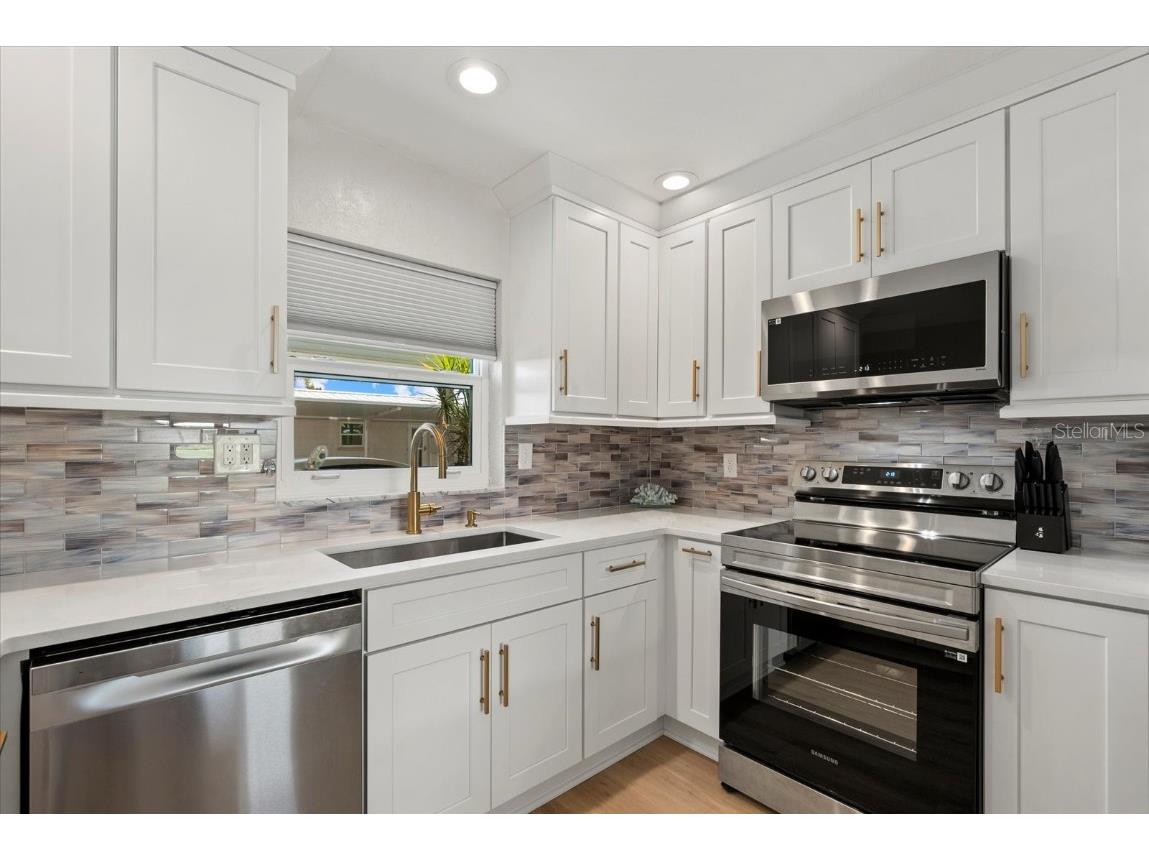 5830 Midnight Pass Road #46 Sarasota FL 34242 A4661447 image6