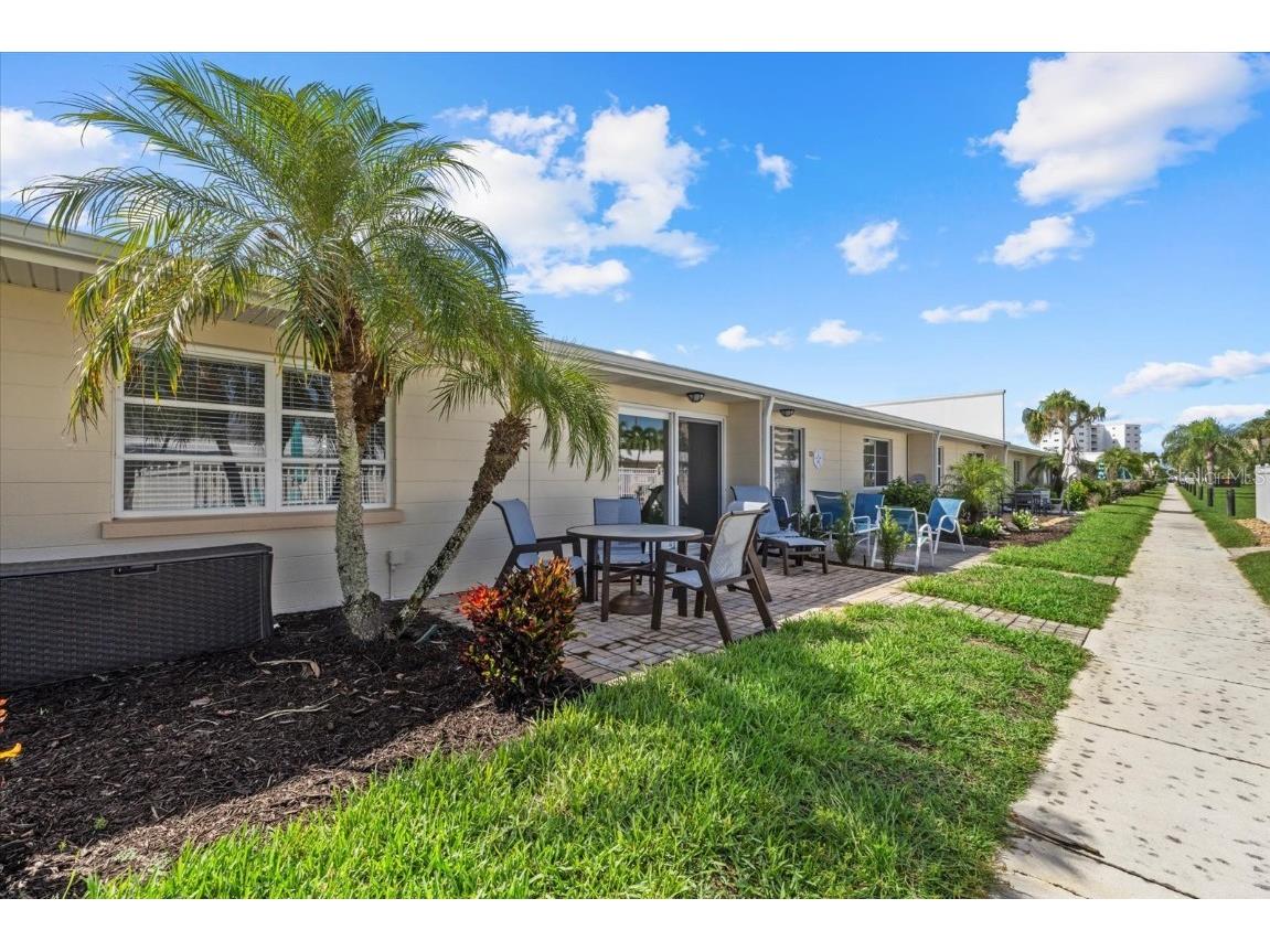 5830 Midnight Pass Road #52 Sarasota FL 34242 A4664667 image1