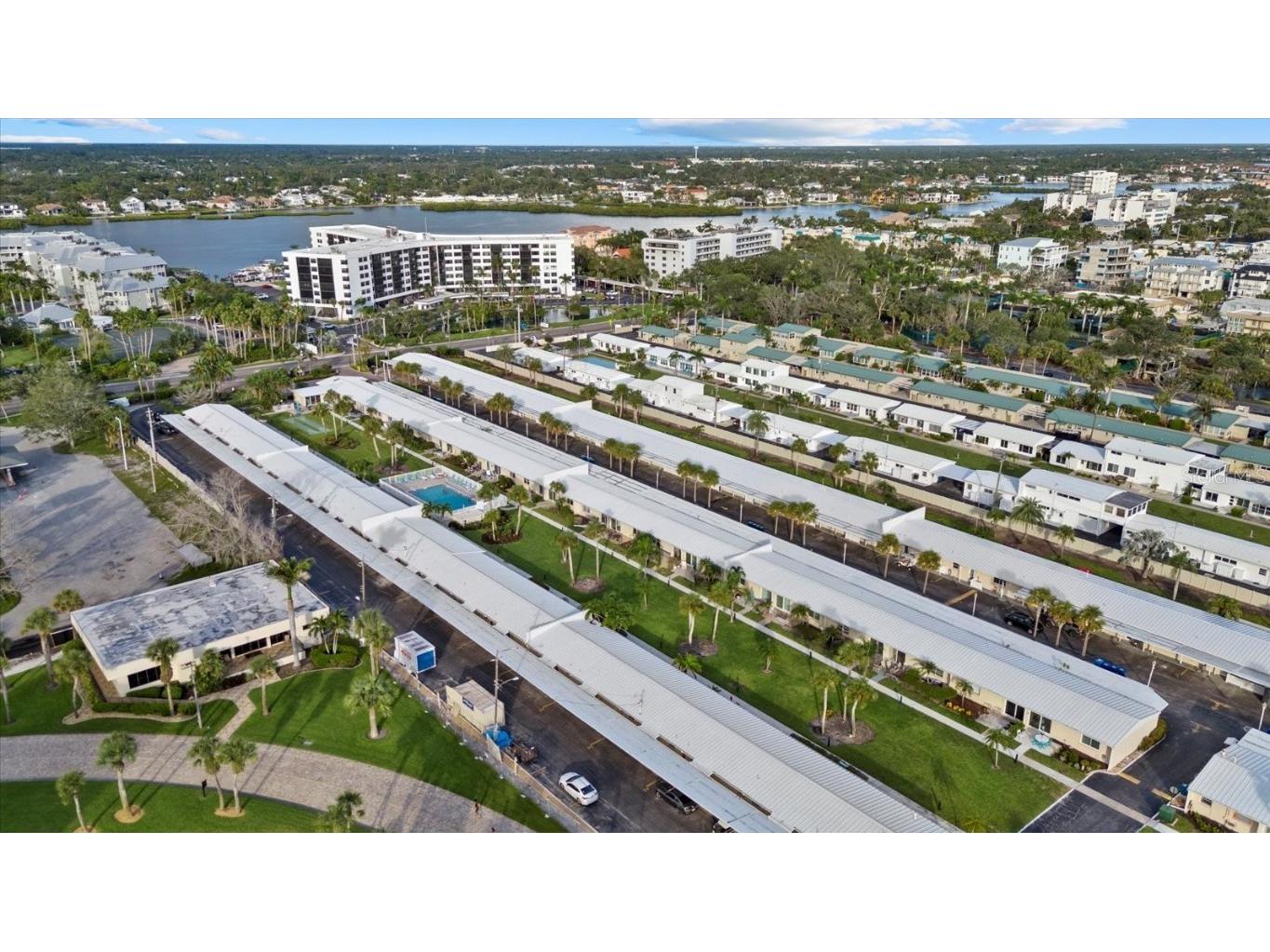 5830 Midnight Pass Road #52 Sarasota FL 34242 A4664667 image31