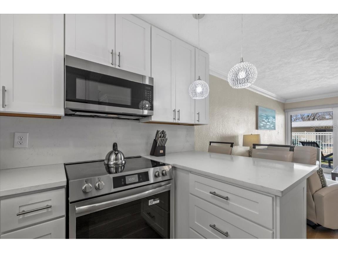 5830 Midnight Pass Road #52 Sarasota FL 34242 A4664667 image9