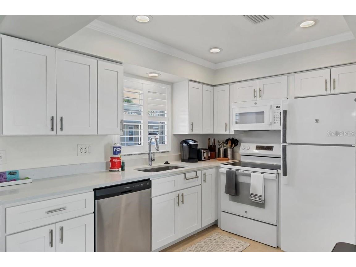 5830 Midnight Pass Road #54 Sarasota FL 34242 A4665342 image8