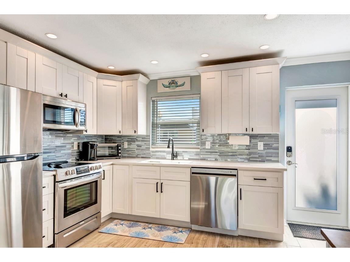 5830 Midnight Pass Road #61 Sarasota FL 34242 - GULF OF MEXICO A4672481 image9