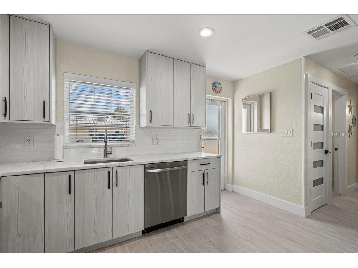 5830 Midnight Pass Road #63 Sarasota FL 34242 A4672897 image4