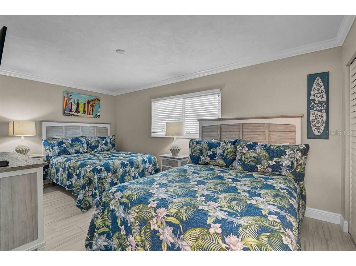 5830 Midnight Pass Road #89 Sarasota FL 34242 A4662656 image13
