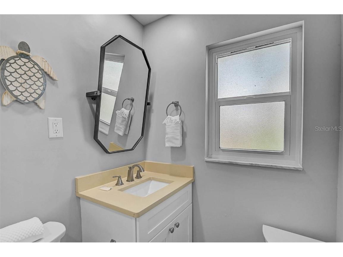 5830 Midnight Pass Road #89 Sarasota FL 34242 A4662656 image19