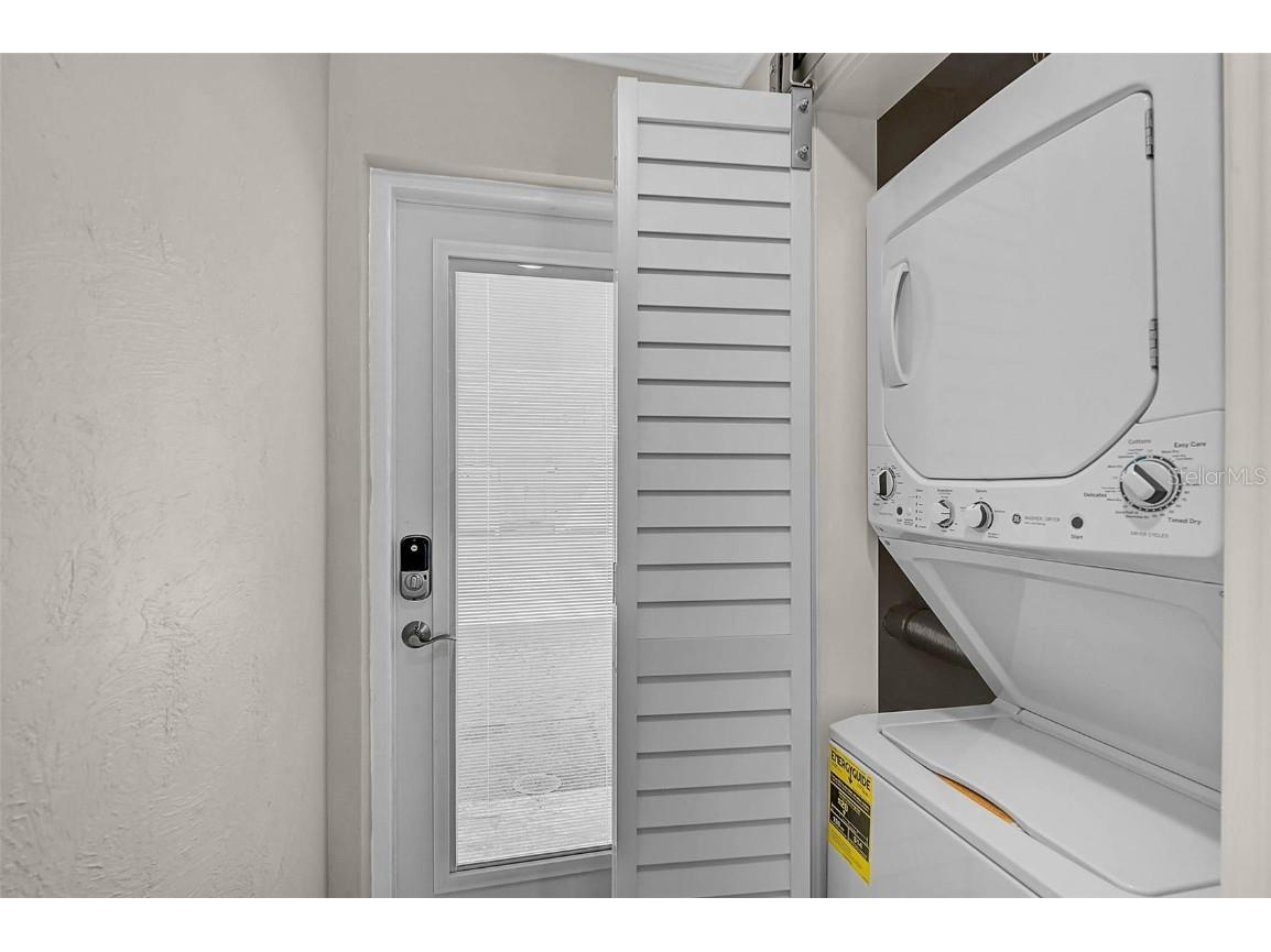 5830 Midnight Pass Road #89 Sarasota FL 34242 A4662656 image3