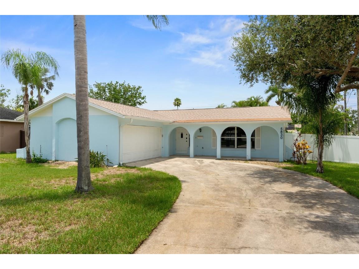 5830 Venetian Boulevard NE Saint Petersburg FL 33703 TB8405811 image1