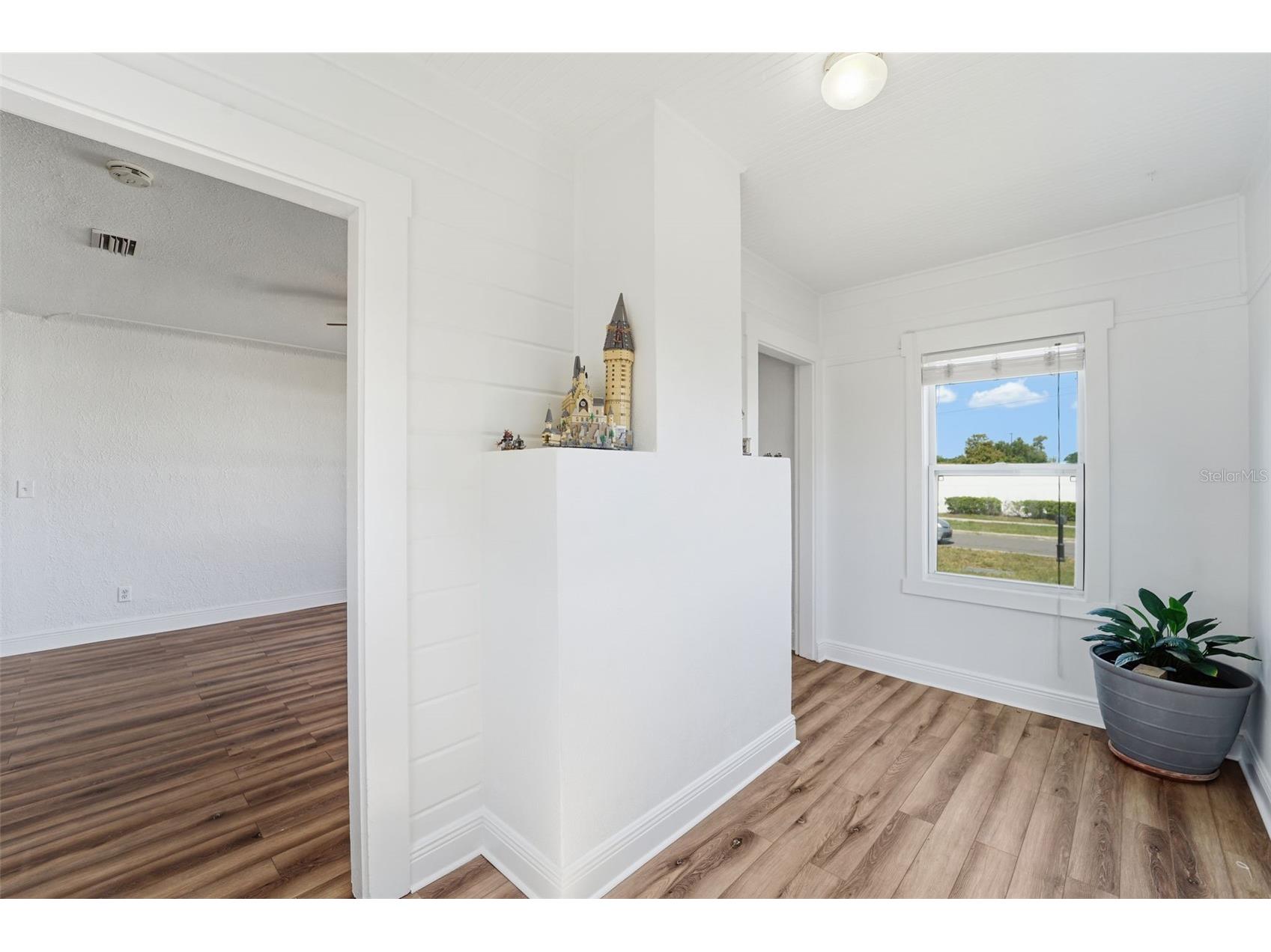 5831 43rd Street N Saint Petersburg FL 33714 TB8526226 image14