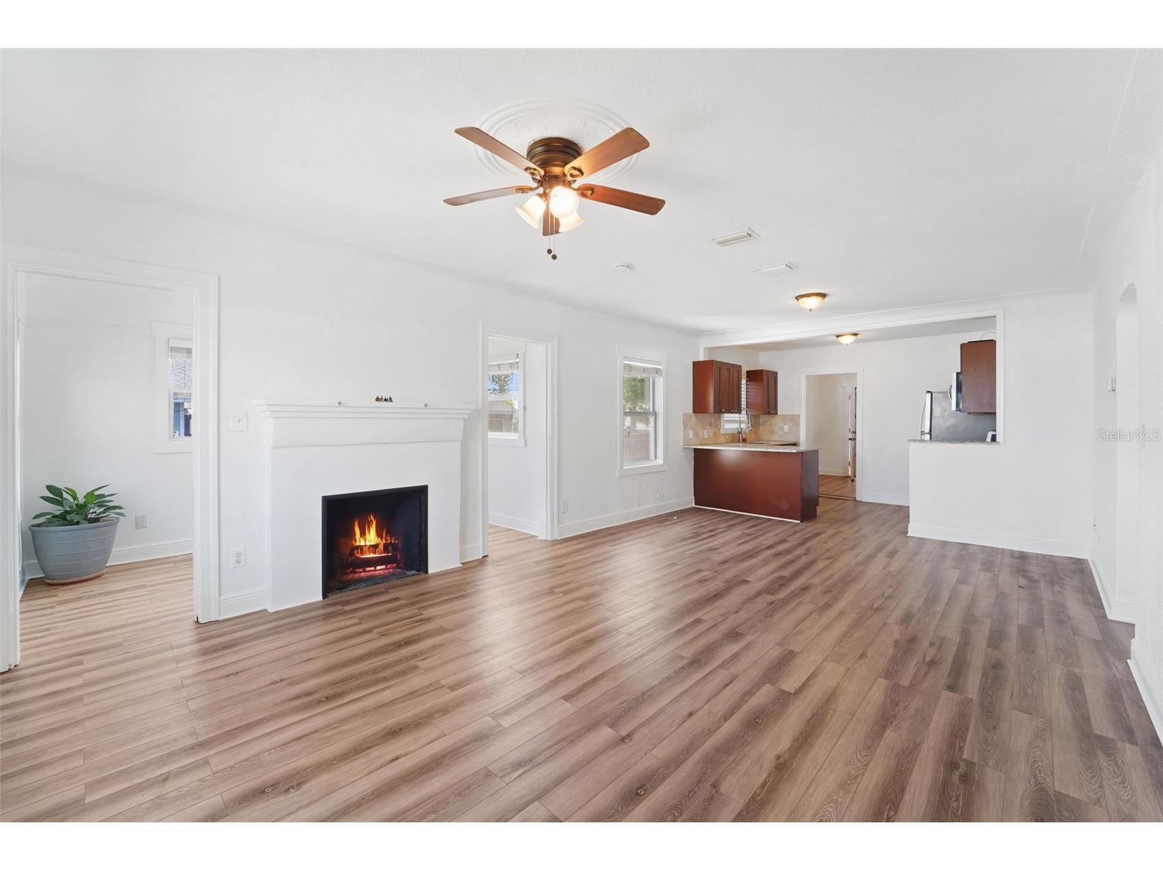 5831 43rd Street N Saint Petersburg FL 33714 TB8526226 image3