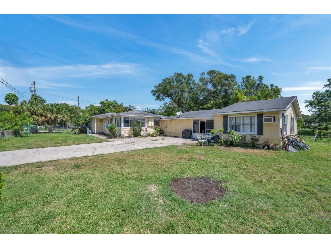 5831 64th Street N Saint Petersburg FL 33709 U8210468 image1