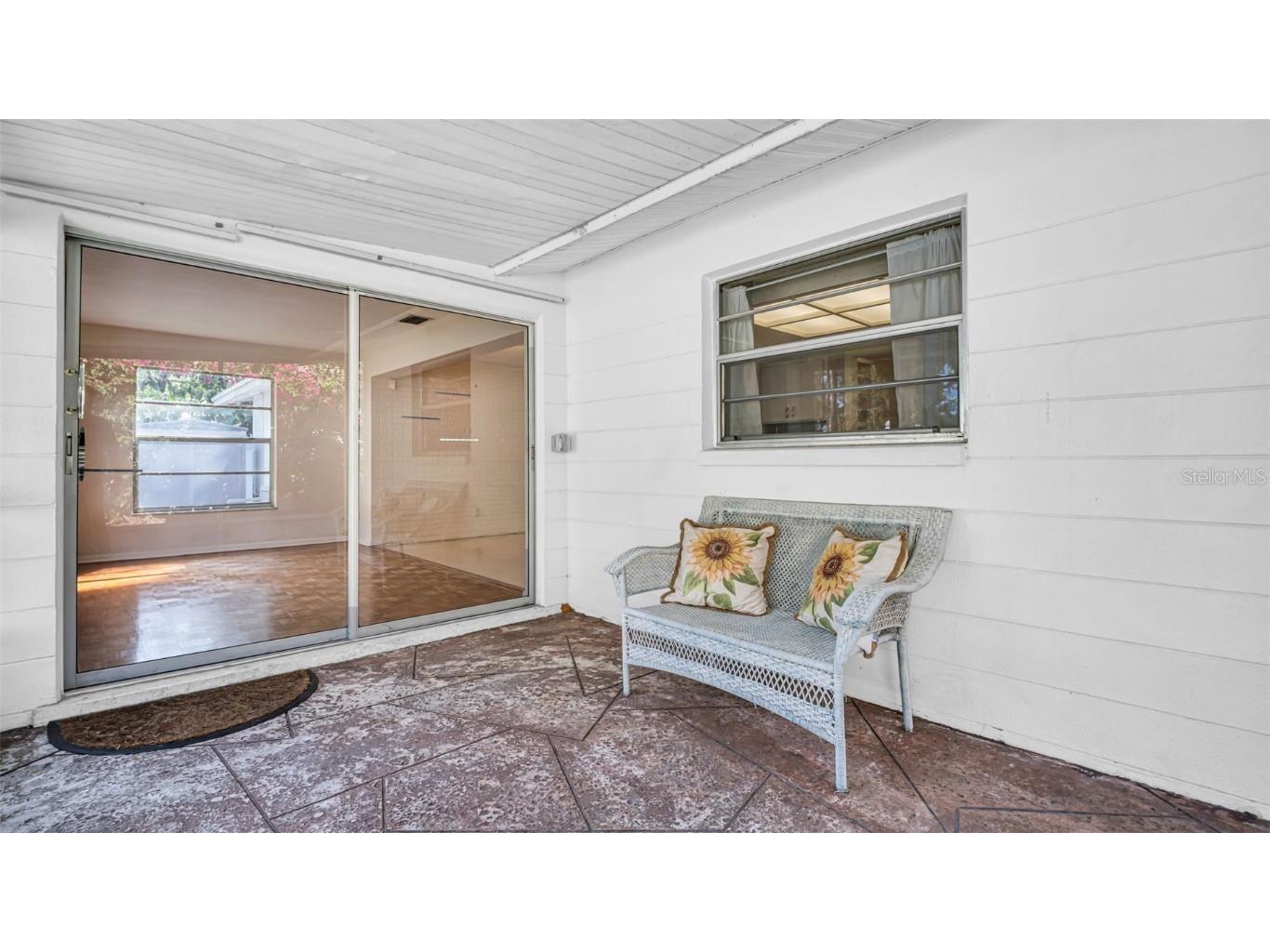 5831 Hillside Street Seminole FL 33772 TB8454391 image18