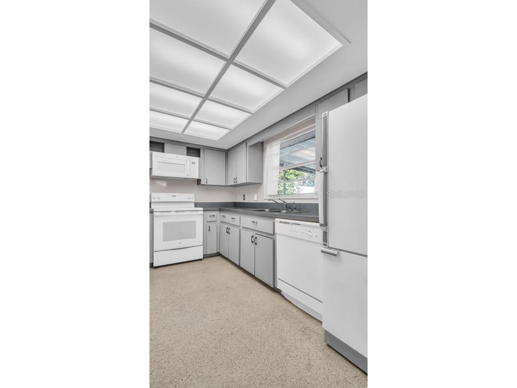 5831 Hillside Street Seminole FL 33772 TB8454391 image20