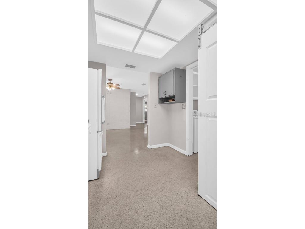 5831 Hillside Street Seminole FL 33772 TB8454391 image21