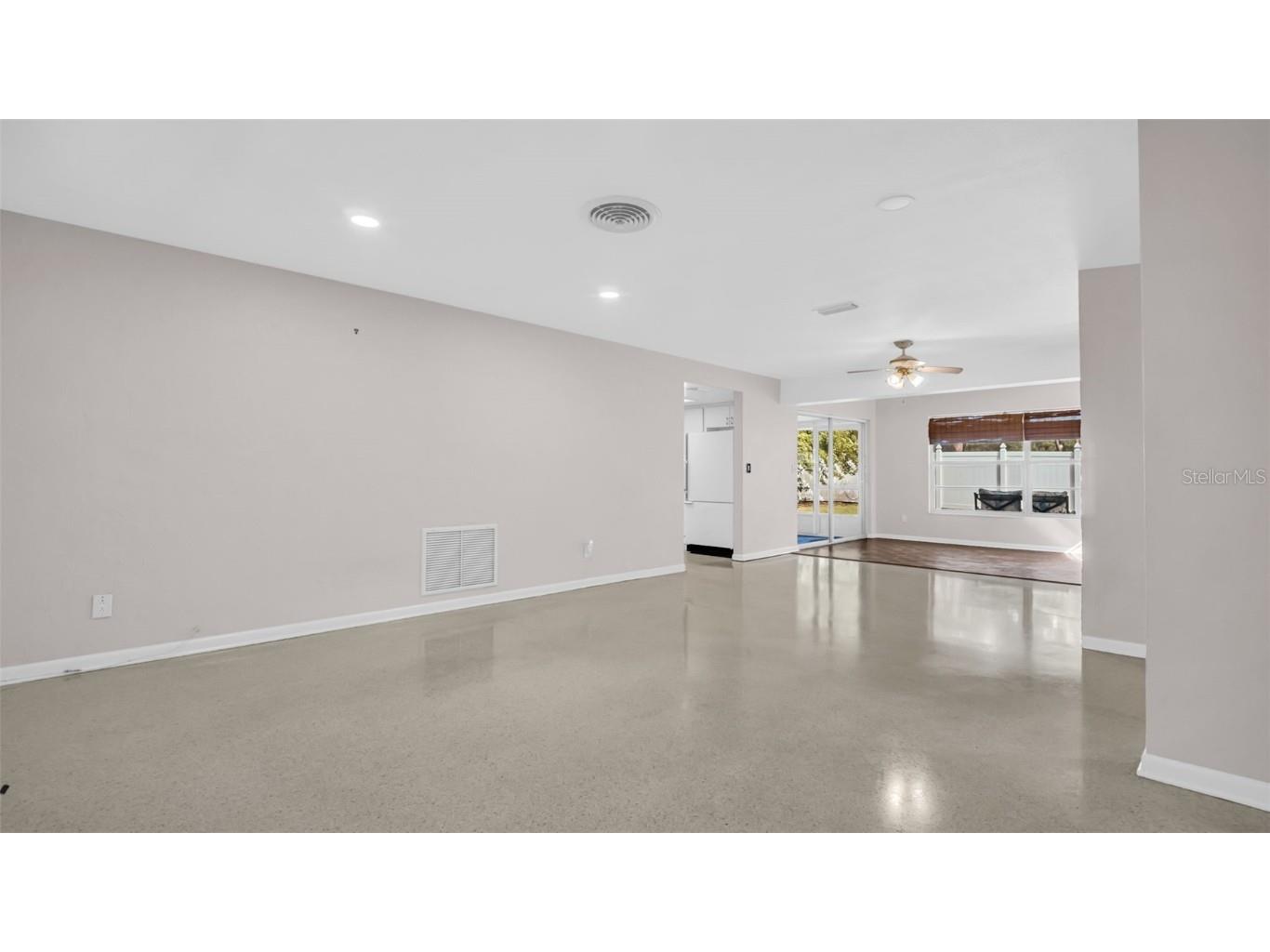 5831 Hillside Street Seminole FL 33772 TB8454391 image7