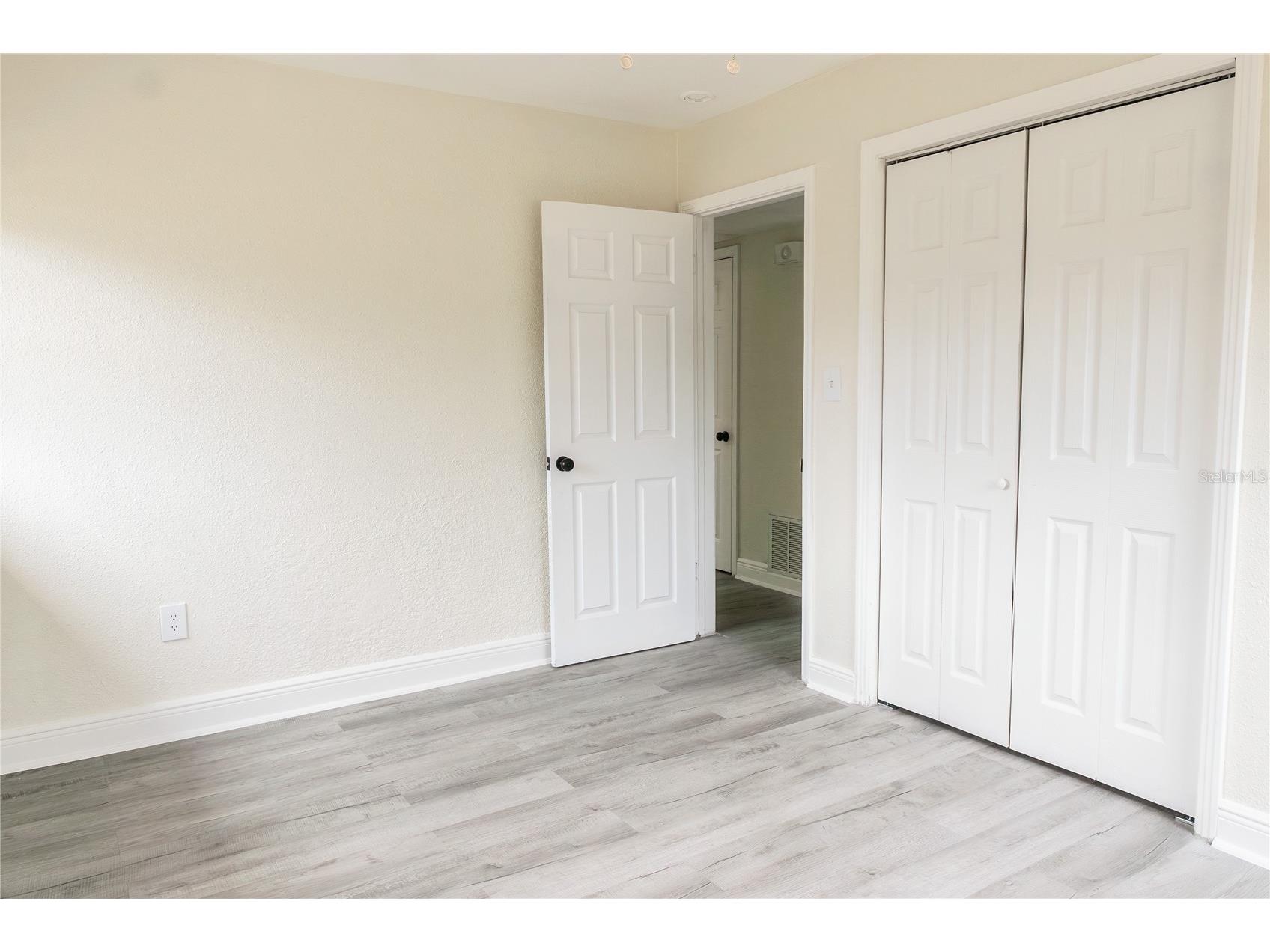 5831 Hornet Drive Orlando FL 32808 O6378927 image15