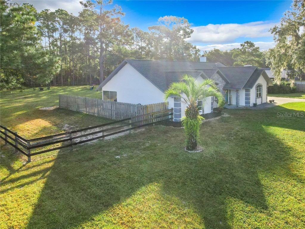 5831 NE 62 Court Road Silver Springs FL 34488 OM670936 image1