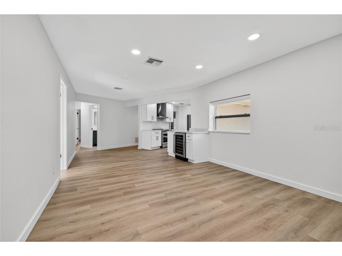 5833 25th Street S Saint Petersburg FL 33712 TB8448263 image6