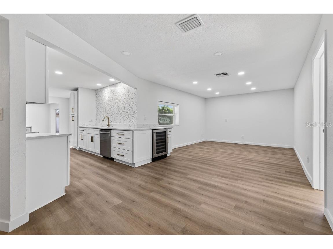 5833 25th Street S Saint Petersburg FL 33712 TB8448263 image7