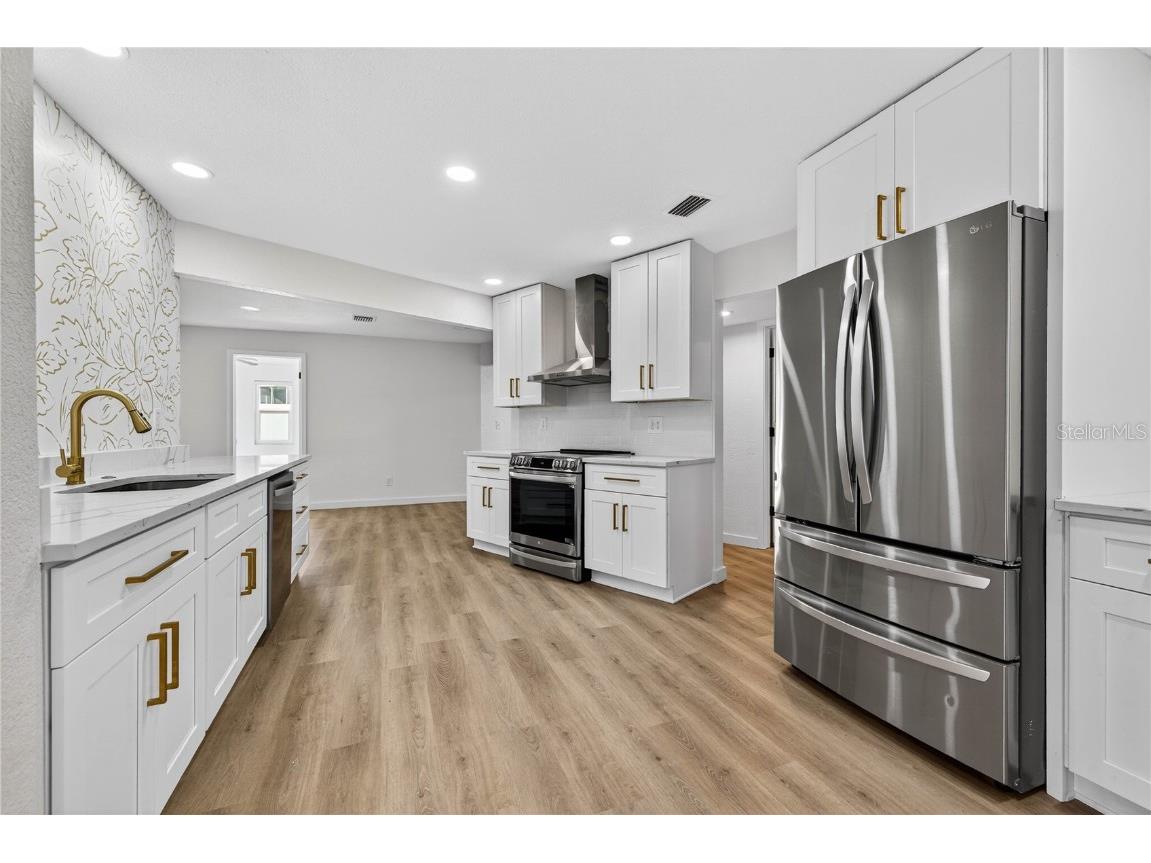 5833 25th Street S Saint Petersburg FL 33712 TB8448263 image9