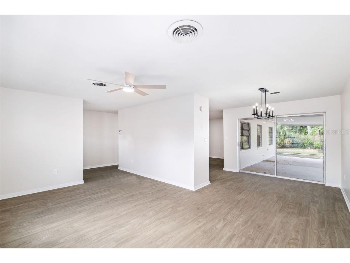 5833 Holmes Drive Orlando FL 32808 O6364753 image4