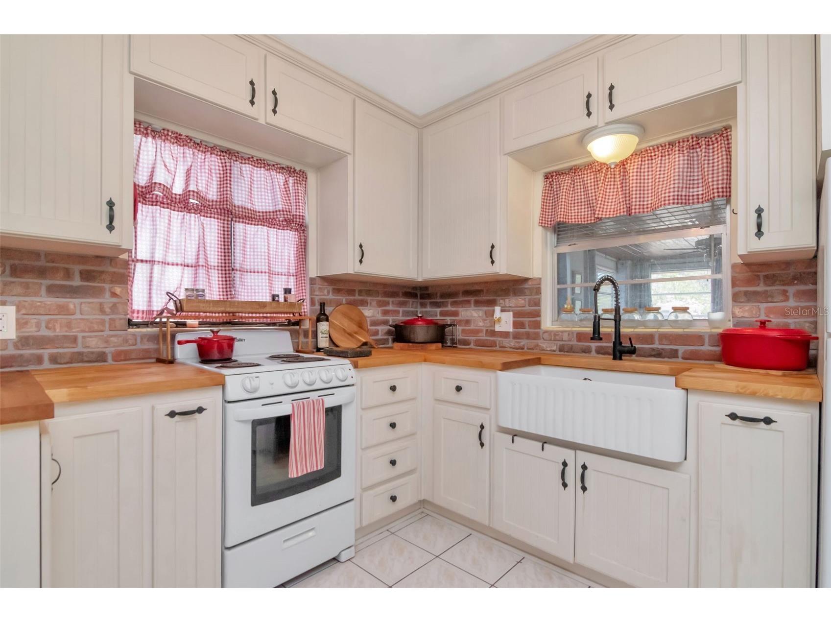 5834 Montana Avenue New Port Richey FL 34652 GC538316 image21