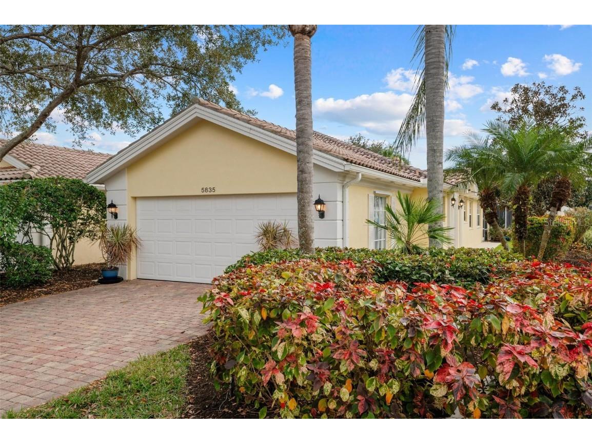 5835 Helicon Place Sarasota FL 34238 A4596113 image1