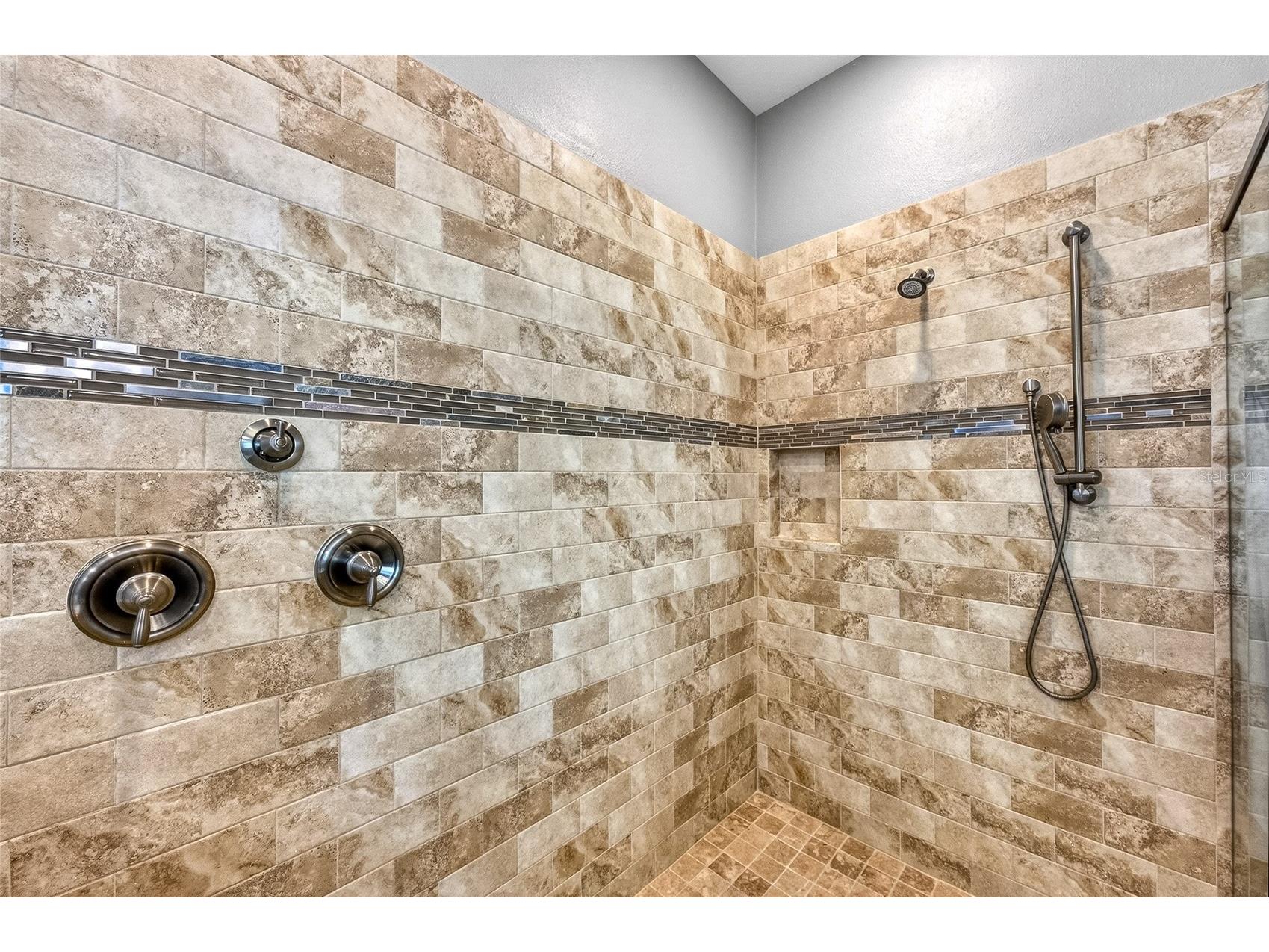 5835 Palmer Ranch Parkway Sarasota FL 34238 A4691437 image15