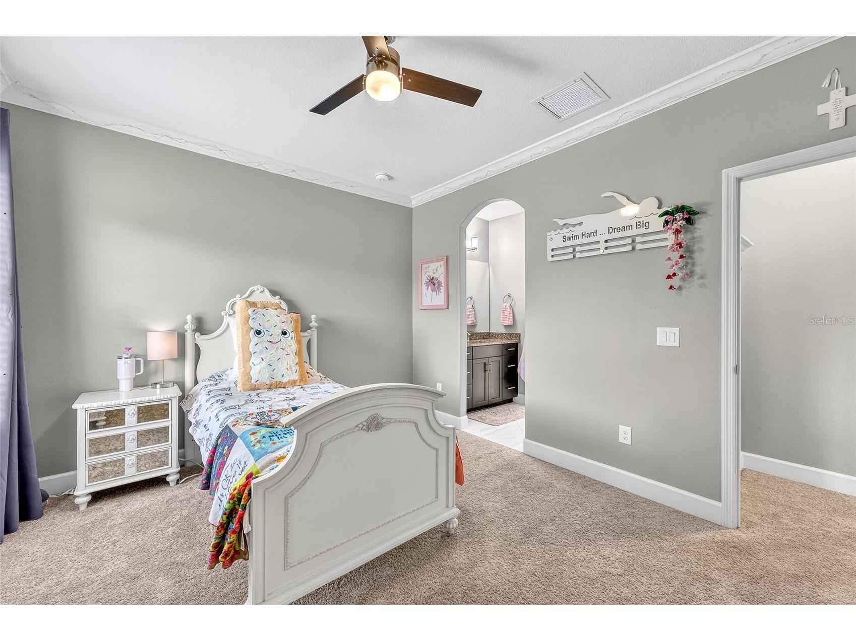 5835 Palmer Ranch Parkway Sarasota FL 34238 A4691437 image25