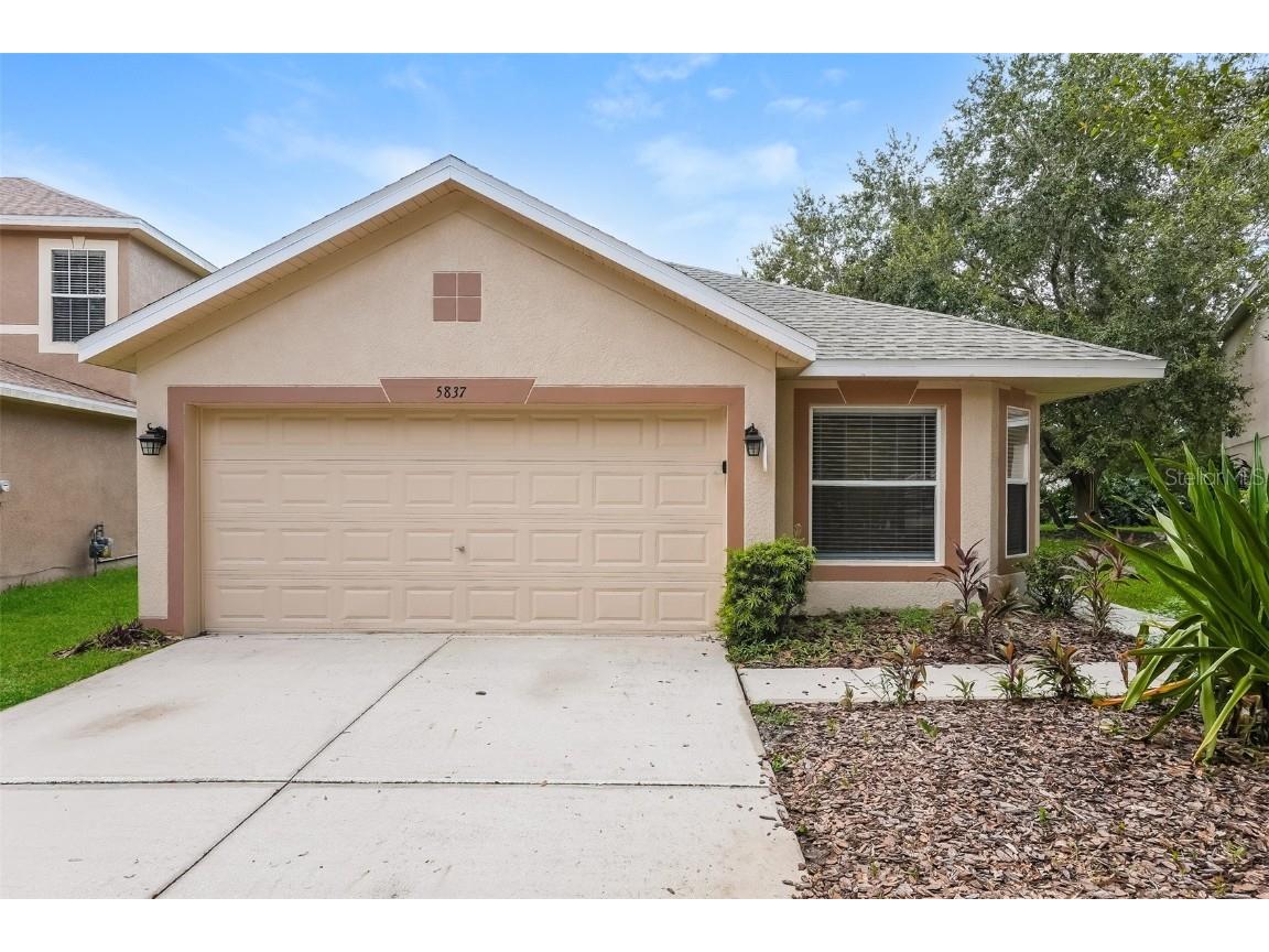 5837 Wrenwater Drive Lithia FL 33547 O6170495 image1