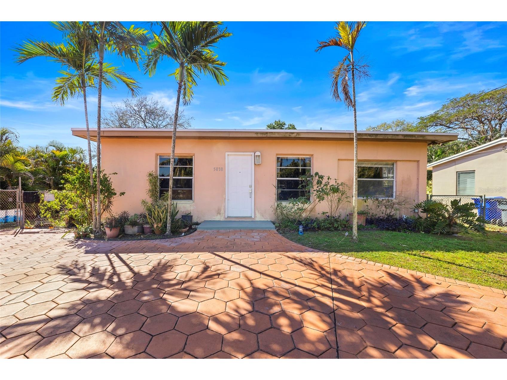 5838 Harding Street Hollywood FL 33021 K4903316 image1