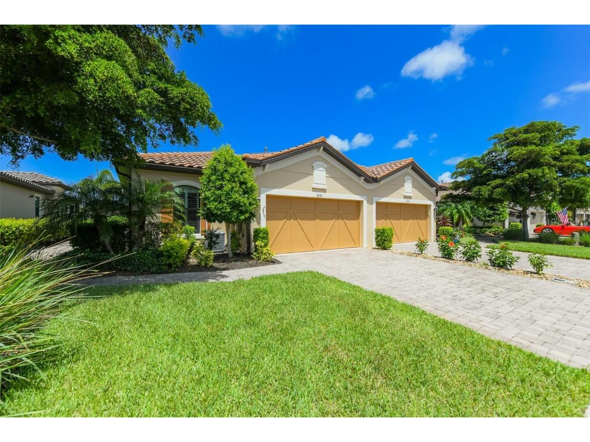 5839 Cavano Drive Sarasota FL 34231 A4513873 image1
