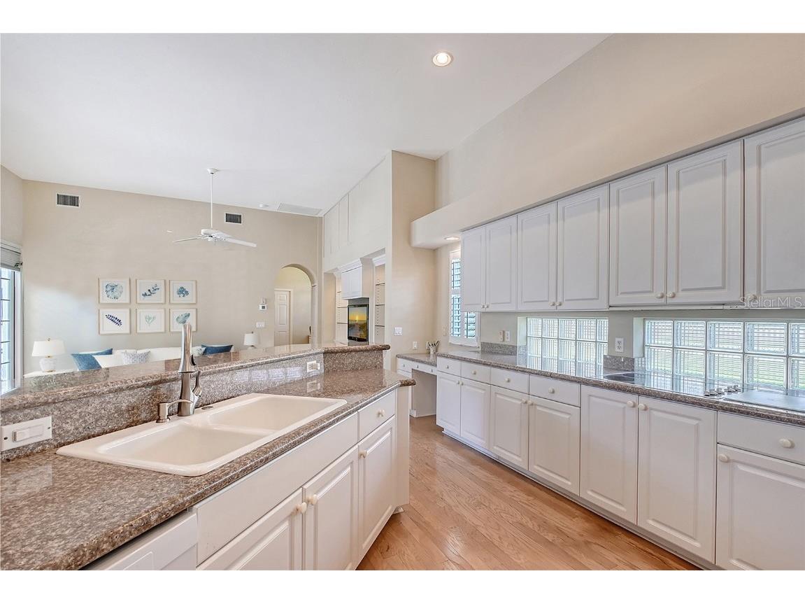 5839 Los Verdes Court Bradenton FL 34210 A4655702 image12