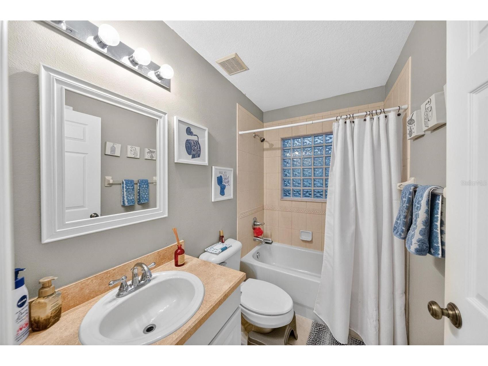 5839 Montford Drive Zephyrhills FL 33541 O6381563 image33