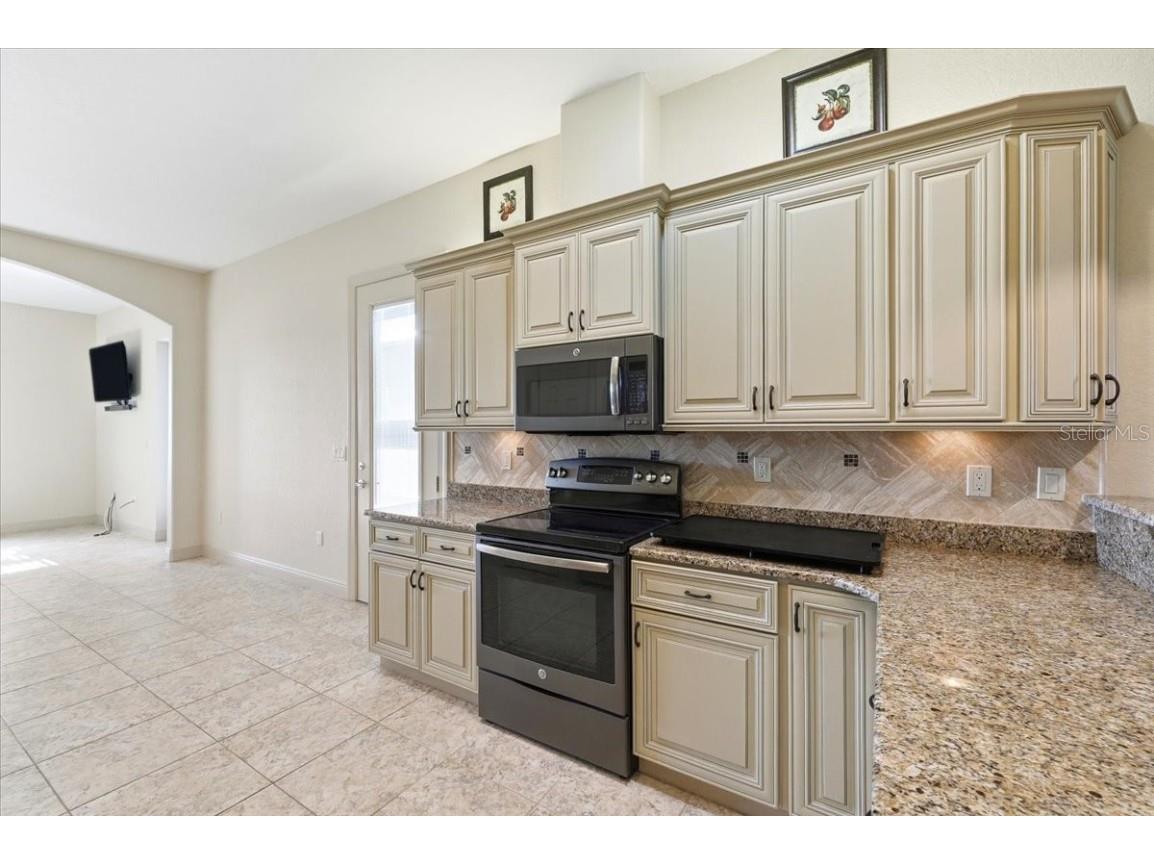 584 Meandering Way Polk City FL 33868 L4954218 image14