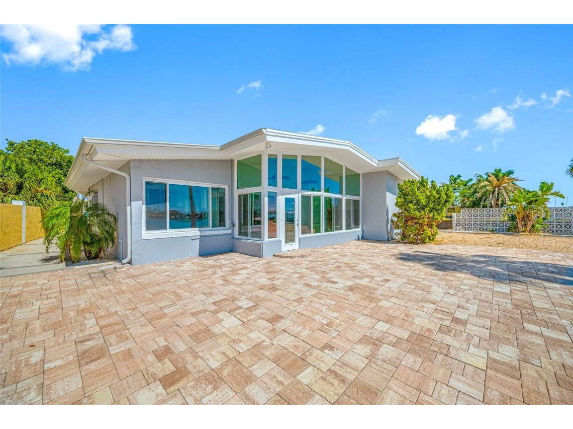 5840 Bali Way S Saint Pete Beach FL 33706 - BOCA CIEGA BAY TB8437295 image1