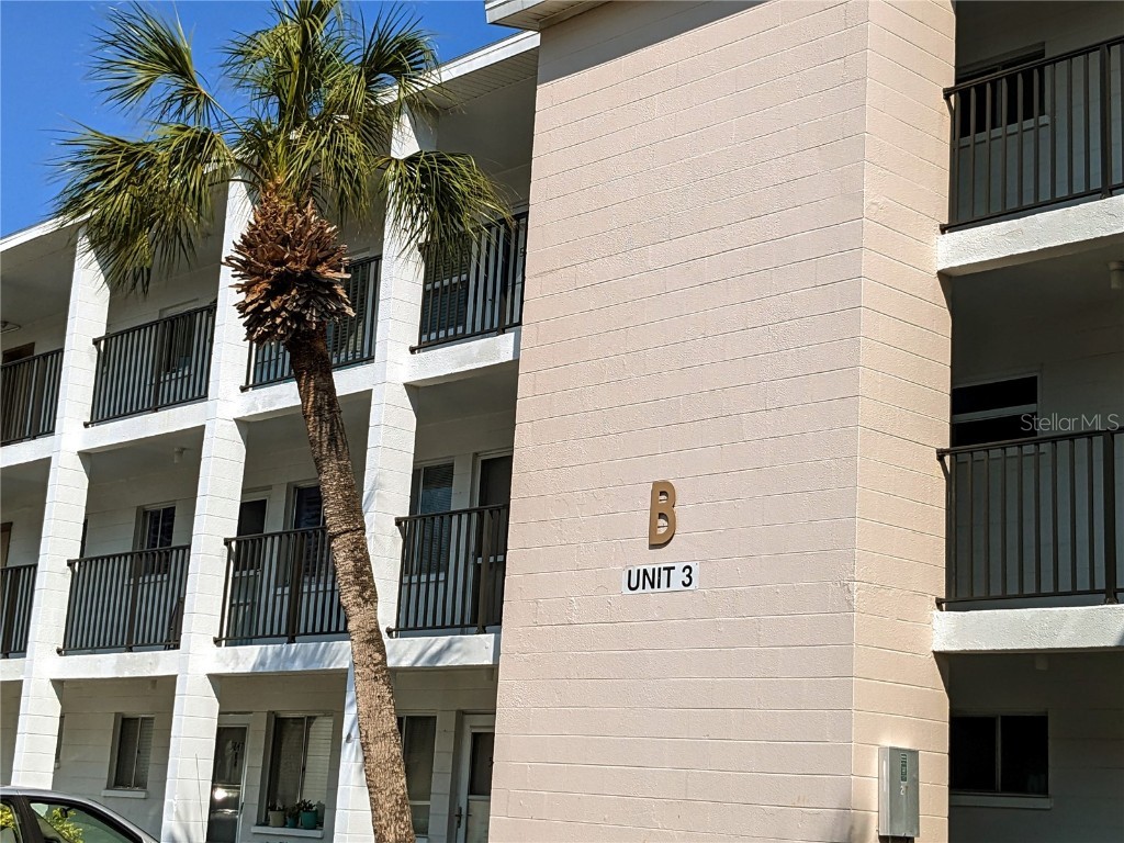 5841 Palm Lane #B-1 Bradenton FL 34207 A4561877 image1