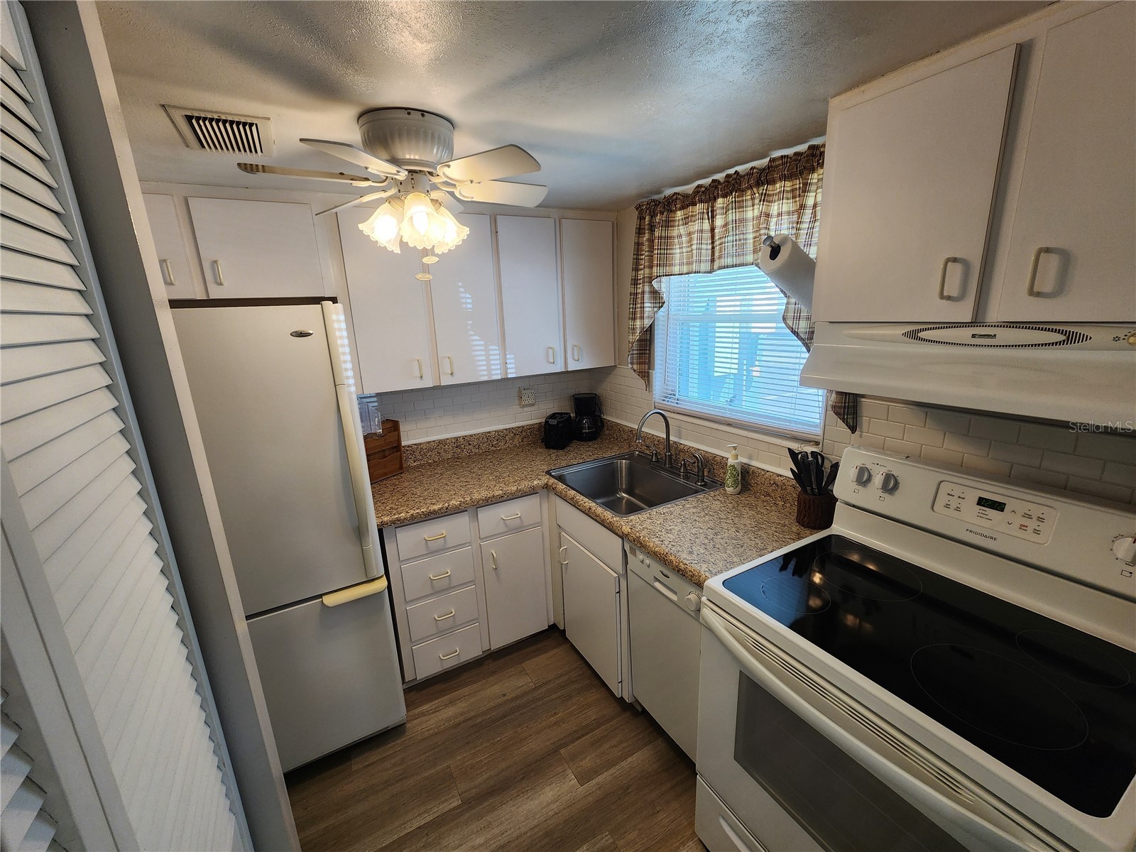 5842 Welcome Road #J2 Bradenton FL 34207 A4687898 image14